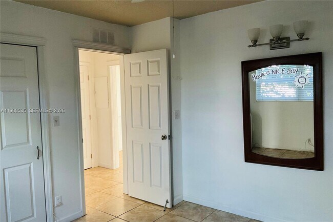 Building Photo - 22 SE 3rd Terrace