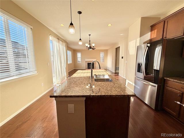 Building Photo - 25562 E 5th Pl