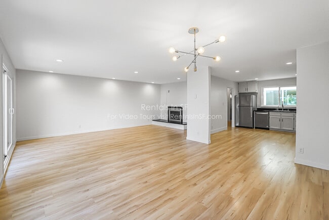 Building Photo - 1347 3rd Ave
