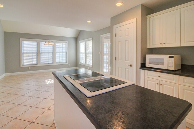 Building Photo - 219 Brandywine Pl Dr