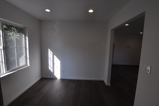 Building Photo - 655 Fairmont Ave