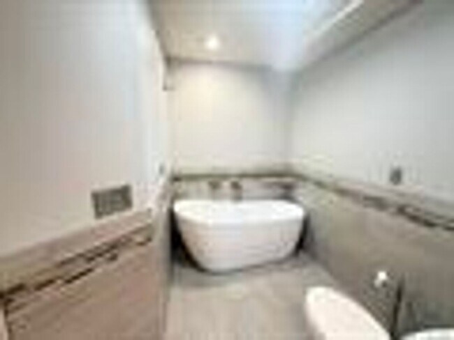 Building Photo - One of a kind 3 Bedroom 4 Bathroom Home next to the Meadows Park in Dakota Dunes SD!