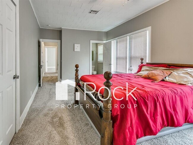 Building Photo - Remodeled 3 Bedroom Bungalow in OKC's Plaza District *Half Off 1st Month's Rent*