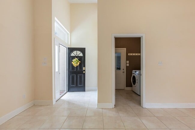 Building Photo - 4030 Forsythe Park Cir
