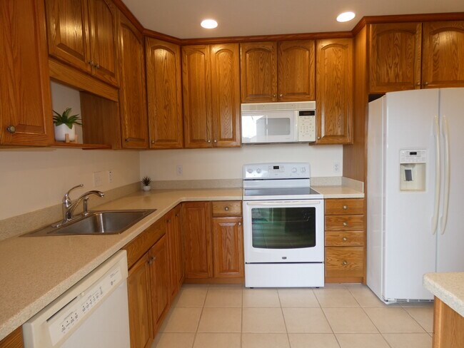 Building Photo - 3 SE Turtle Creek Dr