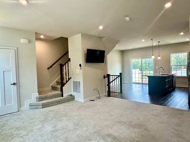 Building Photo - 36062 Coyote Trail
