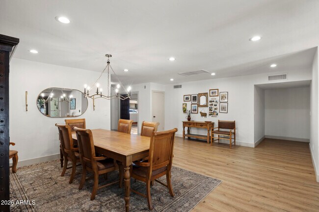 Building Photo - 5449 E Larkspur Dr