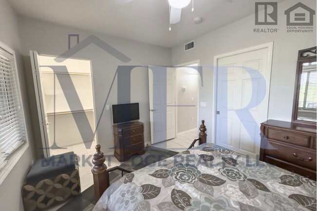 Building Photo - 2Bed/2Bath Furnished Condo in Superstition Springs -- Golf Course Views! -- 2 Car Garage!