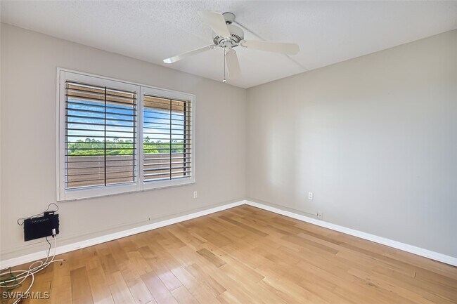 Building Photo - 7430 Lake Breeze Dr