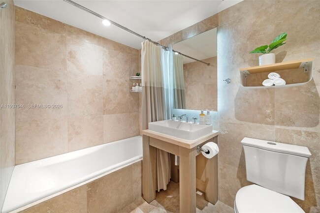 Building Photo - 102 24th St