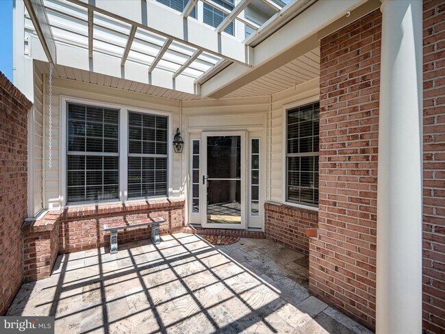 Building Photo - 44322 Stableford Square