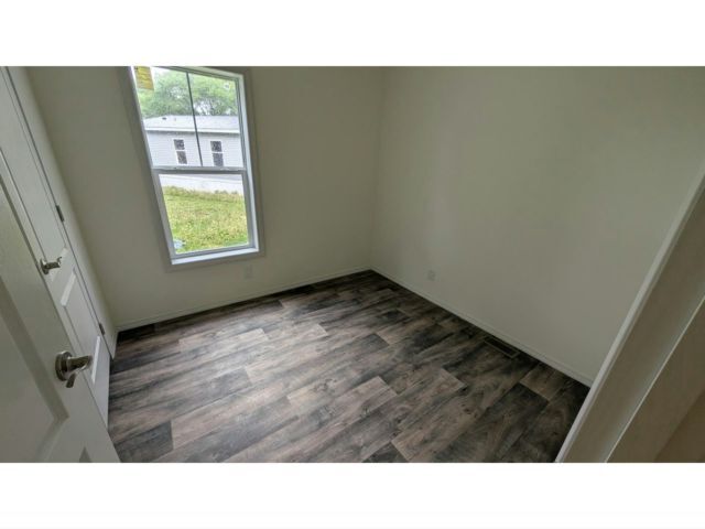 Building Photo - 152 Lynn Ln