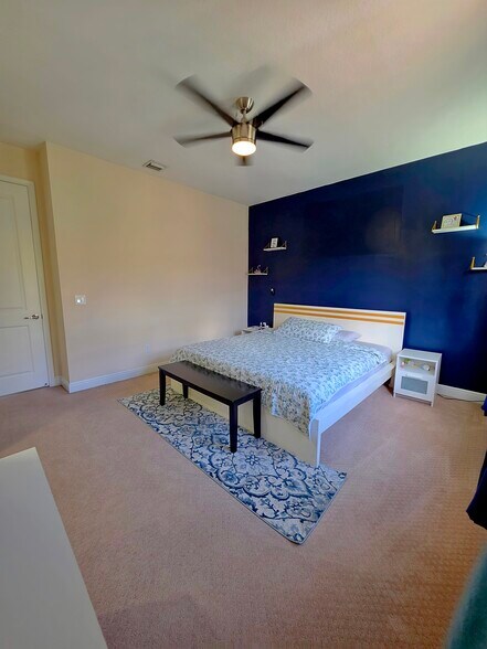 Building Photo - 20914 NW 1st Dr