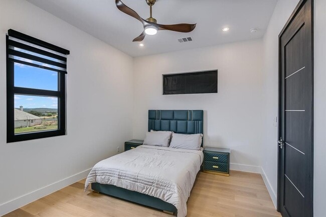 Building Photo - 1806 Lauren Dr