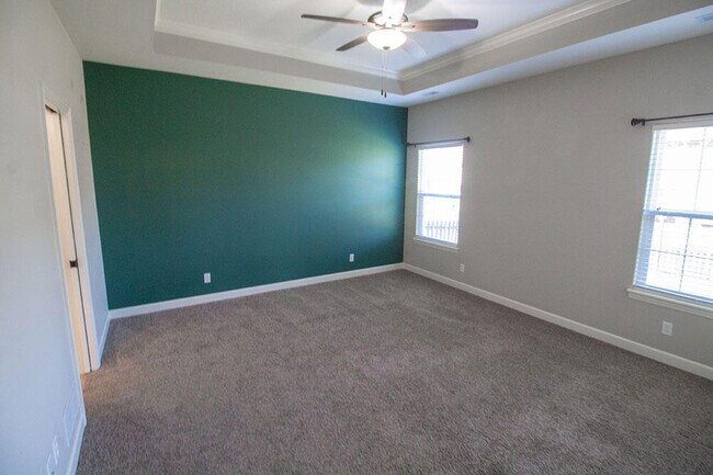 Building Photo - 7407 Pemberton Dr