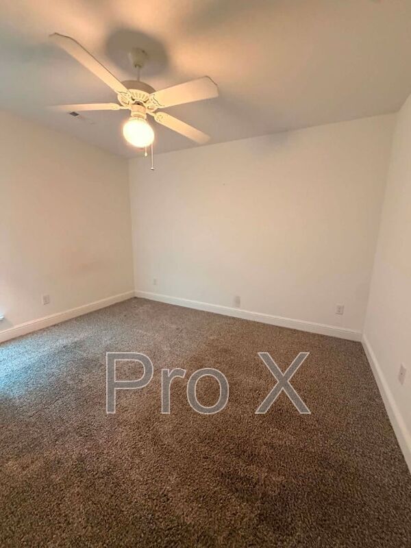 Building Photo - 347 Sidney Ln