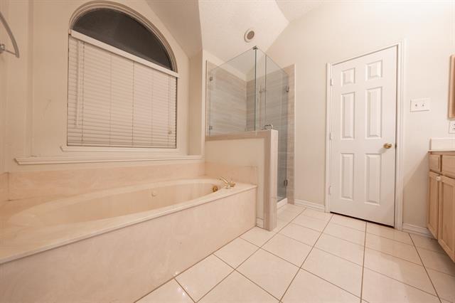 Building Photo - 1501 Post Oak Dr