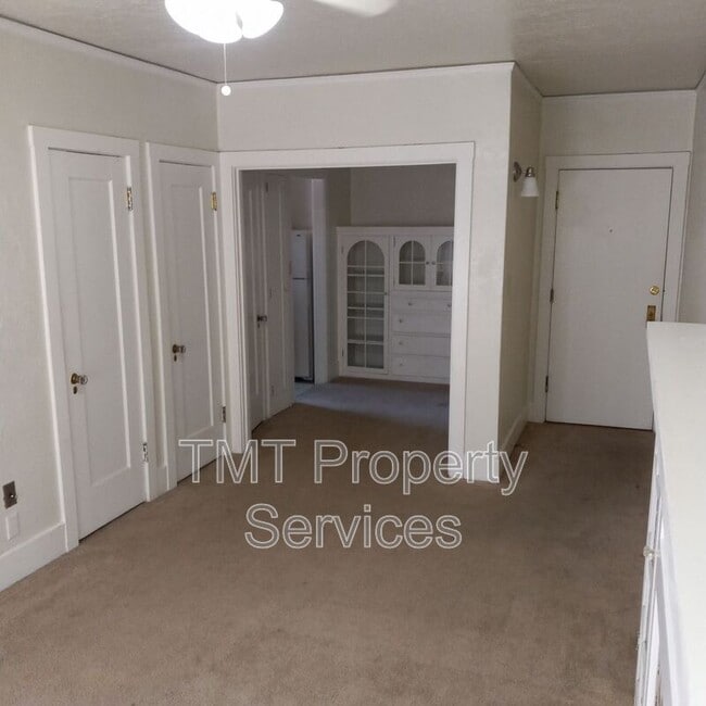 Building Photo - 1019 H St