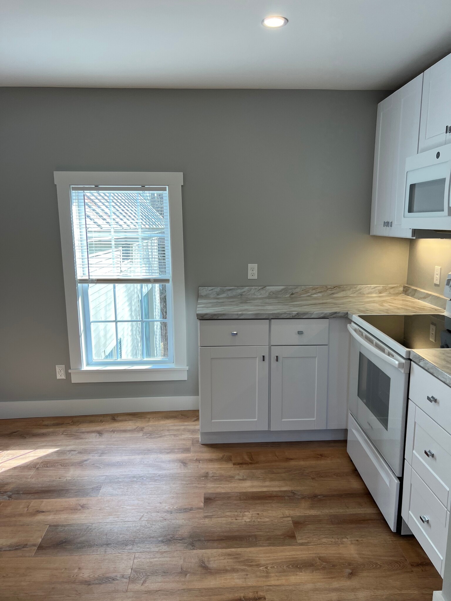 Kitchen - 16 Perkins St