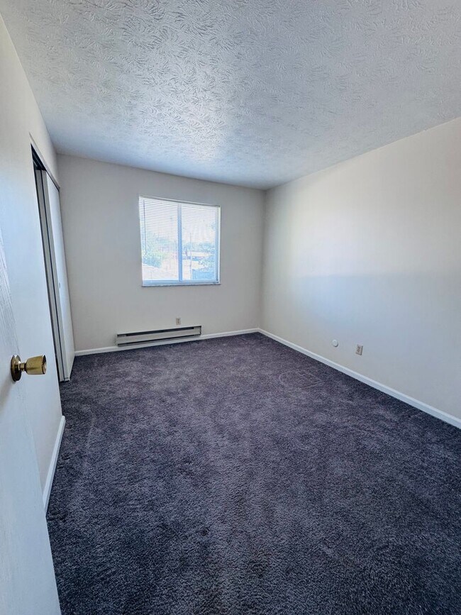 Building Photo - 1408 Jackson Ln
