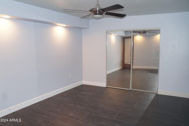 Building Photo - 5756 W Del Rio St