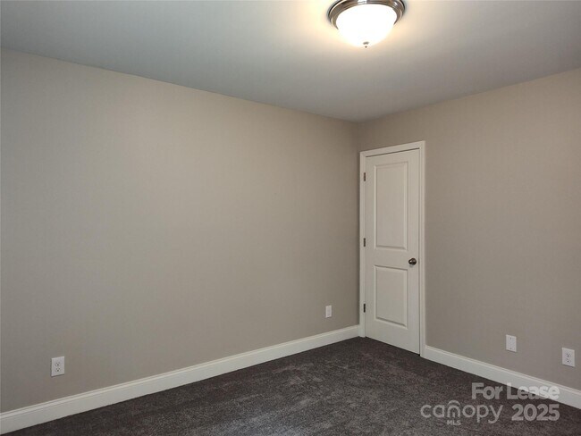 Building Photo - 9415 Segundo Ln