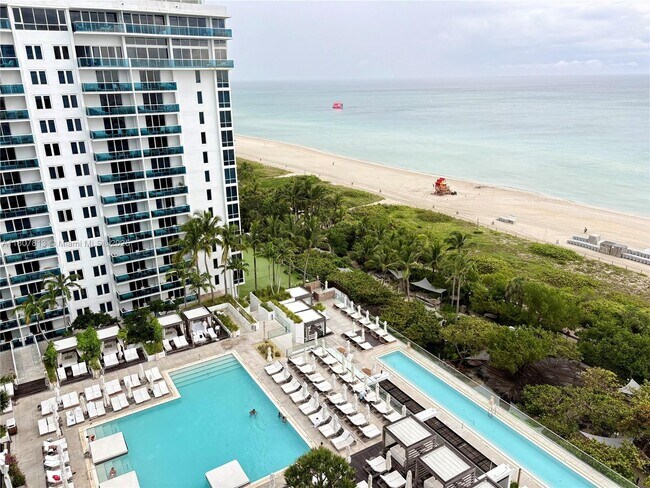 Primary Photo - 2301 Collins Ave