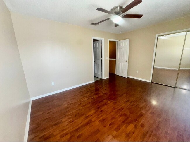 Building Photo - 1605 Shady Ridge Ct
