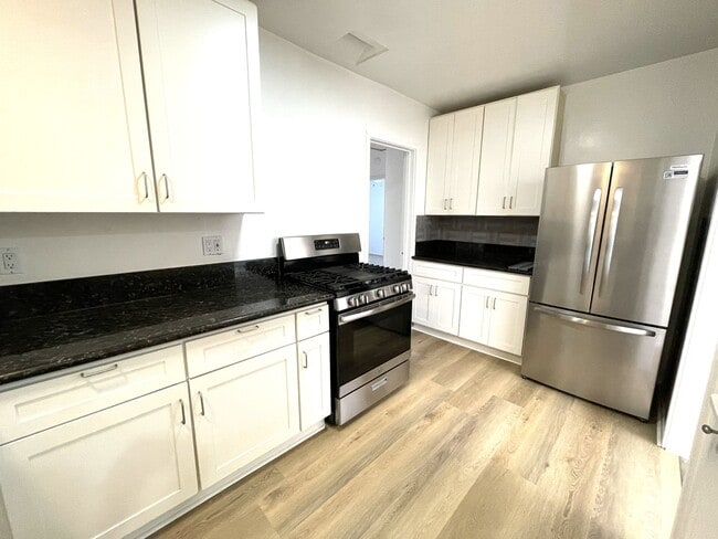 Building Photo - 1706 Pullman Ln