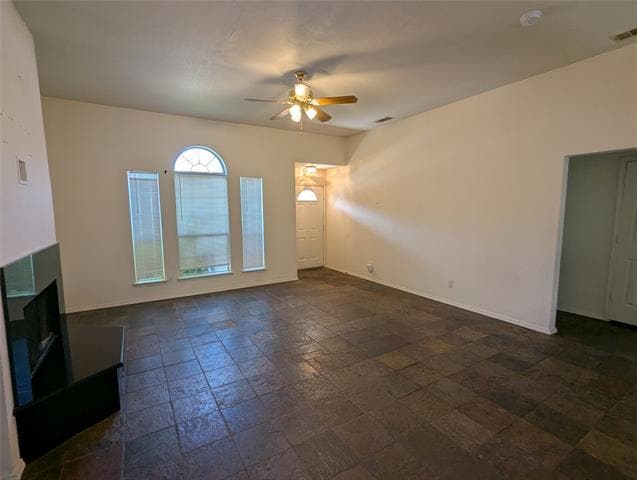 Building Photo - 1078 Springhill Dr