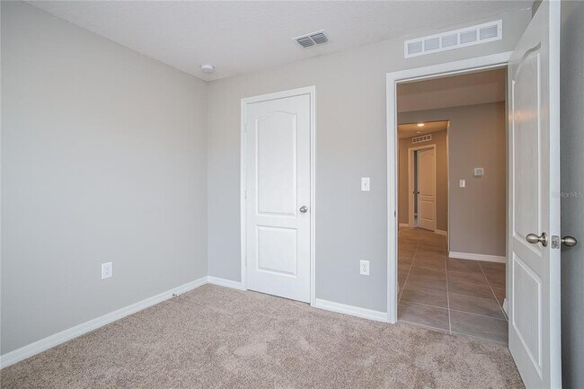 Building Photo - 379 Camellia Ct