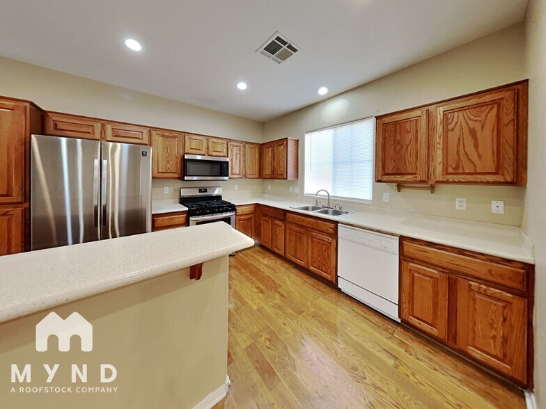 Building Photo - 10637 Chestnut Timber Ct