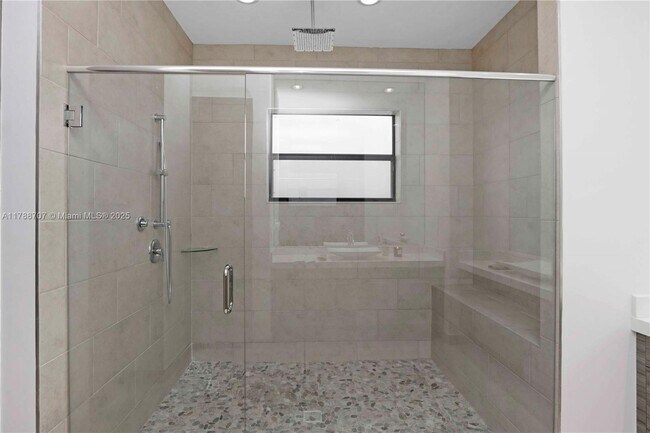 Building Photo - 15957 SW 136 Way