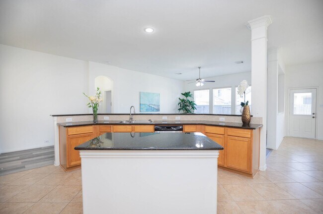 Building Photo - 8810 Rocky Knoll Ln