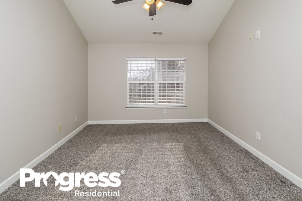 Building Photo - 234 Kendra Dr SW