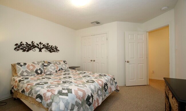 Building Photo - 191 N Burberry Park Cir