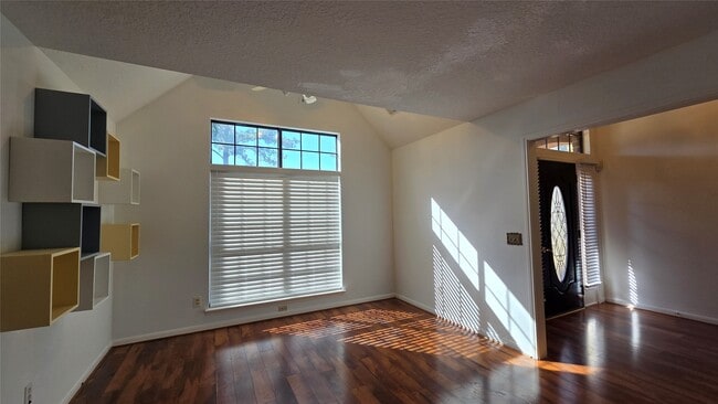 Building Photo - 18514 Purdy Ct