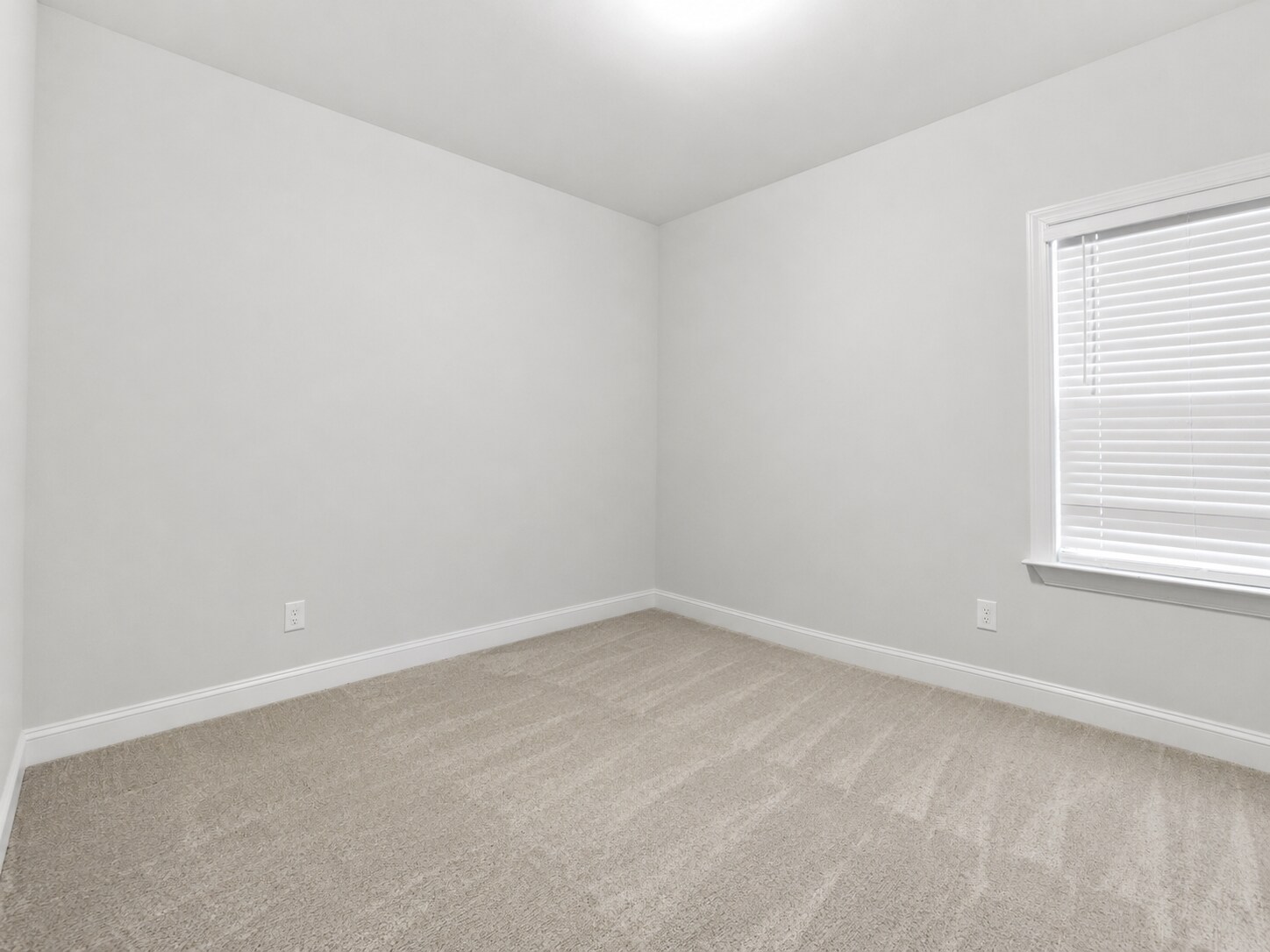 Building Photo - 736 Precipice Way