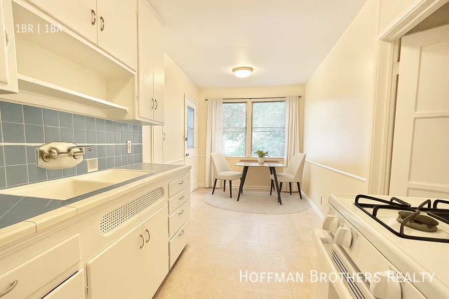 Building Photo - 8262 Blackburn Ave