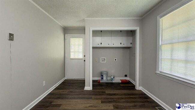 Building Photo - 1109 E Macree Terrace