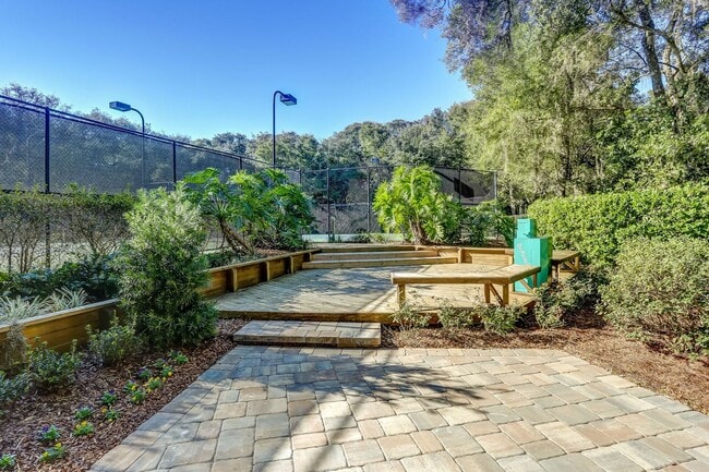 Building Photo - Ocean Village, 3 bed, 2 bath, FULLY furnished home! Walk to the Beach!