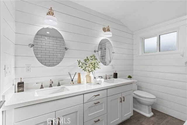 Building Photo - 12947 La Maida St