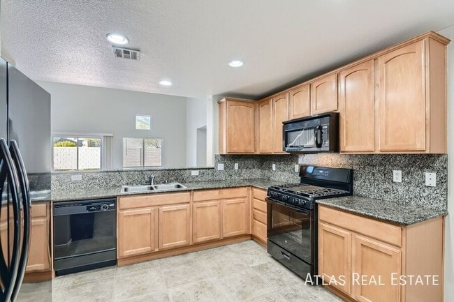 Building Photo - 5821 Alisa Roberts St