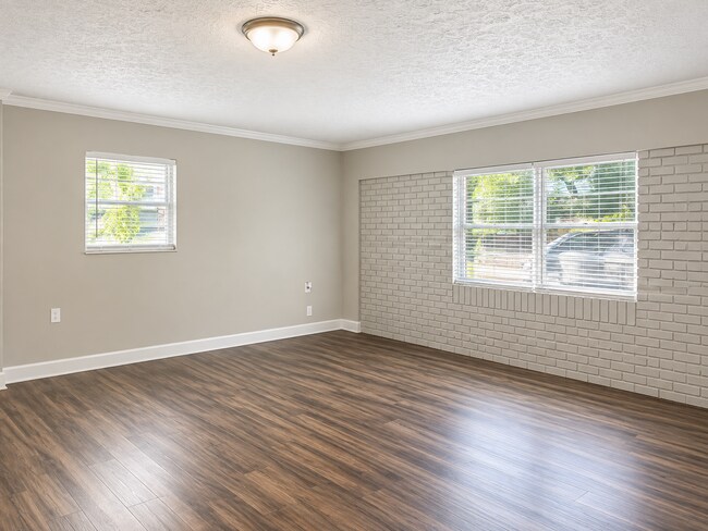 Building Photo - 3503 9th St Ct W
