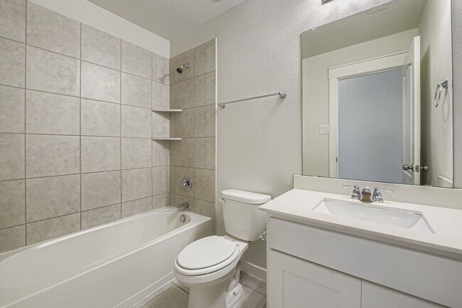 Building Photo - 6132 True Vine Rd