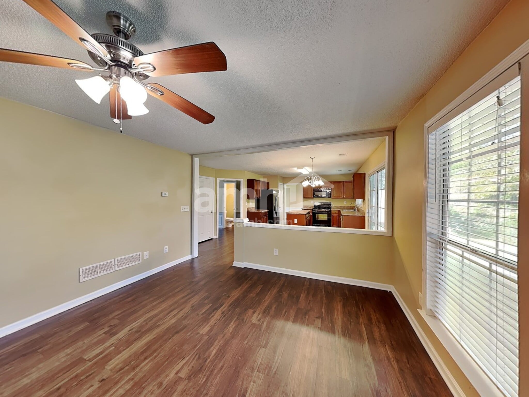 Building Photo - 3472 Chastain Glen Ln NE