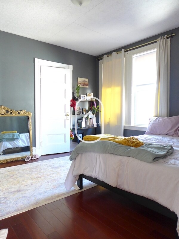 Building Photo - 26 Turner St