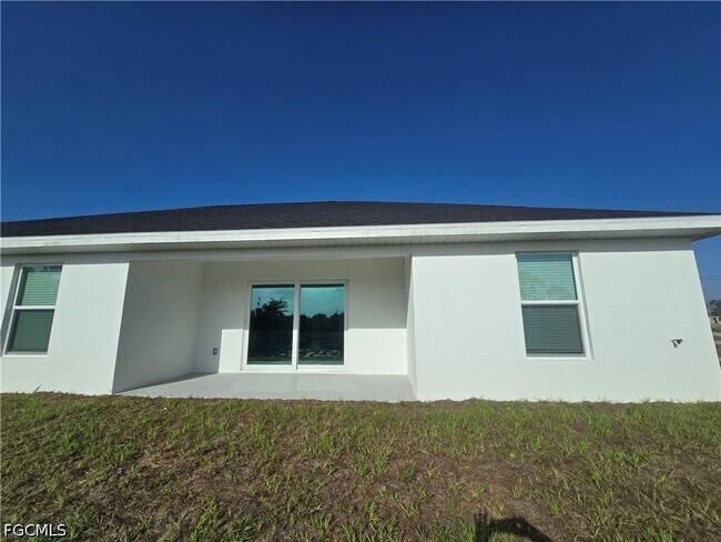 Building Photo - 4309 NE 20th Ct