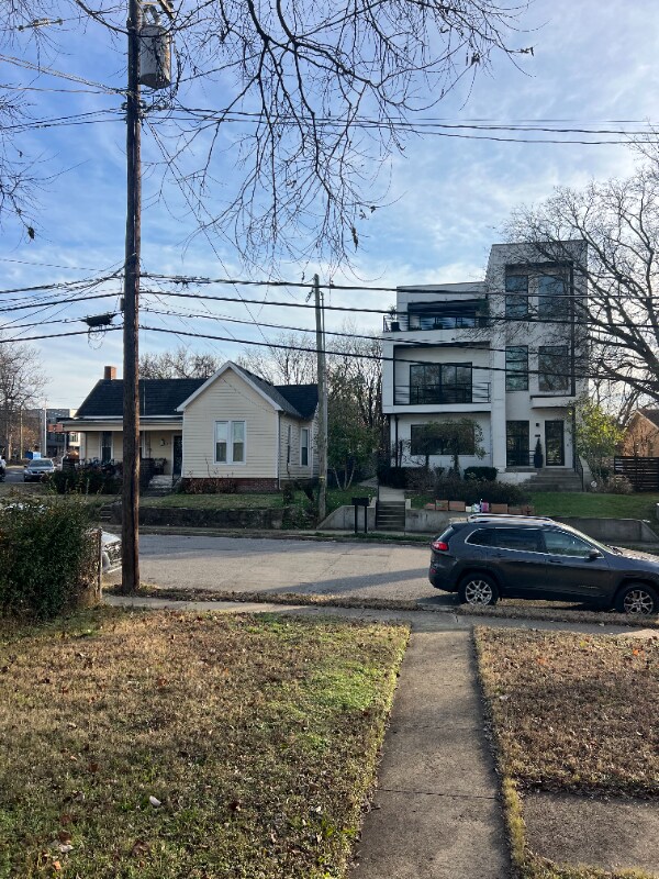 Building Photo - 1312 Hawkins St