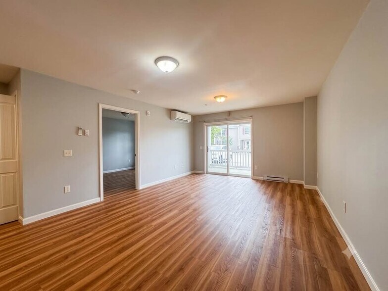 Building Photo - 26 Patriots Ln